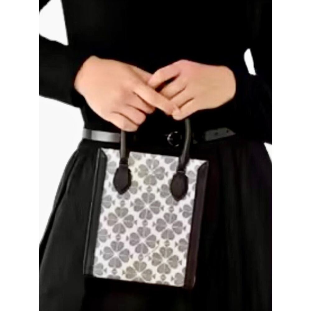 Kate Spade New York Signature Spade Flower Navy Mini Tote Crossbody Bag NWT - Picture 2 of 12